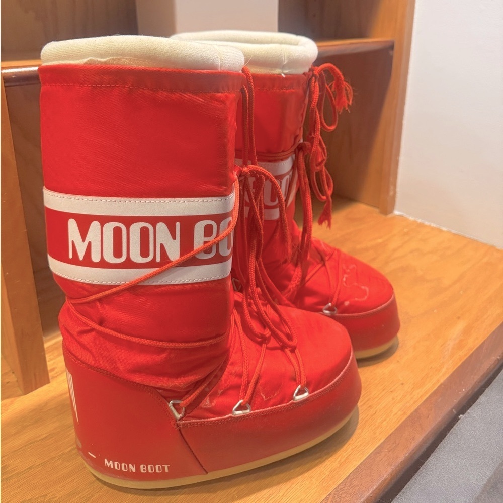 Moon Boot Red and White